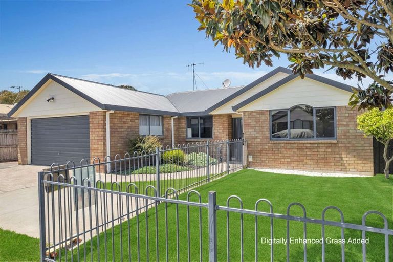 Photo of property in 38 Diomede Glade, Flagstaff, Hamilton, 3210