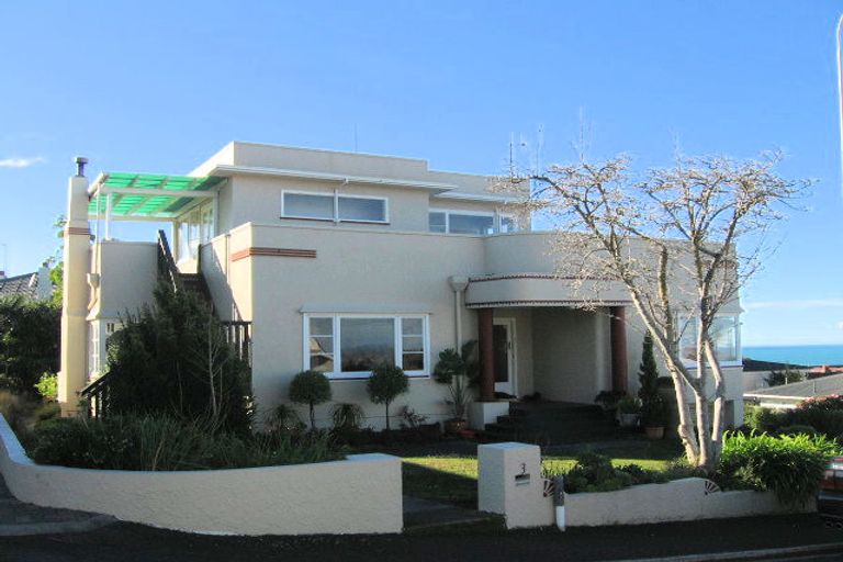 Photo of property in 3 Gladstone Road, Bluff Hill, Napier, 4110