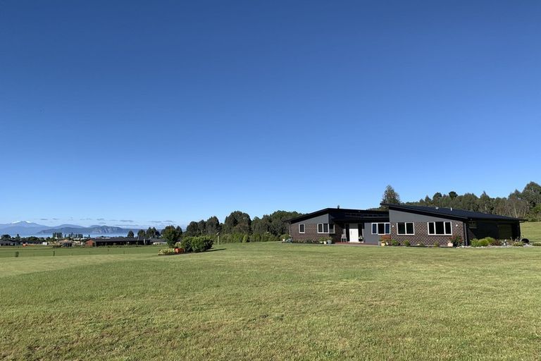 Photo of property in 24 Oakdale Drive, Kinloch, Taupo, 3377