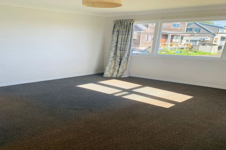 Photo of property in 147 Rosier Road, Glen Eden, Auckland, 0602