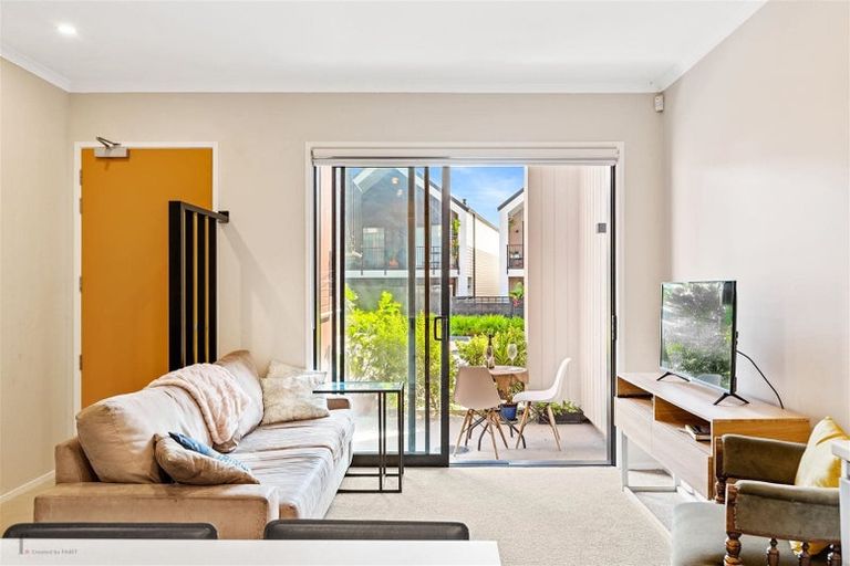 Photo of property in 54 Rangihina Road, Hobsonville, Auckland, 0616