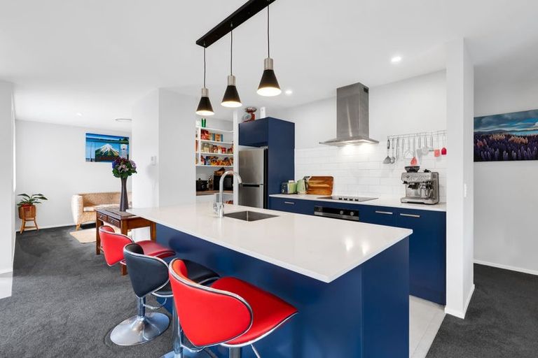 Photo of property in 7 Robbins Crescent, Hawera, 4610