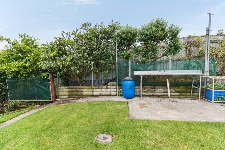 Photo of property in 5 Whakapaki Street, Urenui, 4375