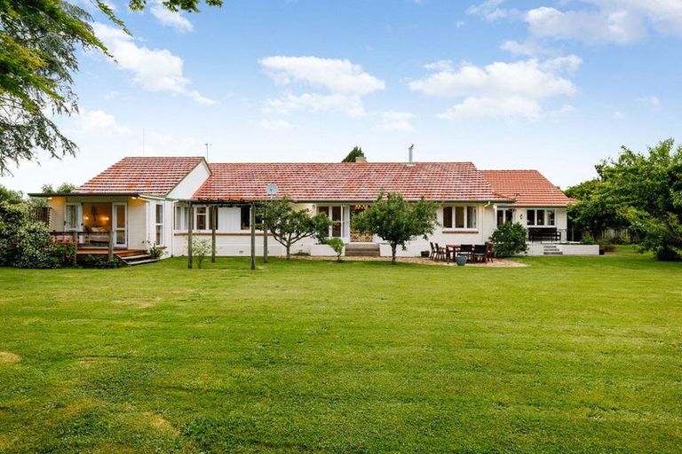 Photo of property in 142 Williams Street, Cambridge, 3434