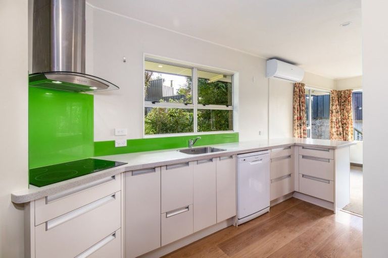 Photo of property in 34 Tokomaru Drive, Havelock North, 4130