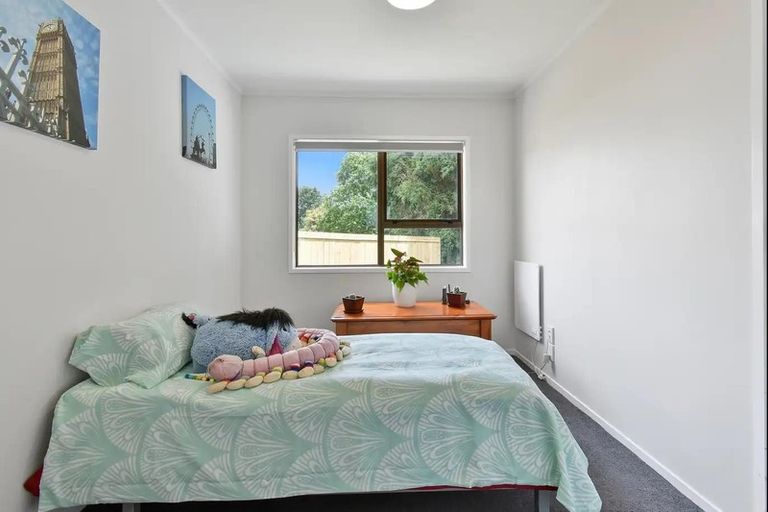 Photo of property in 46 Kingsclere Place, Goodwood Heights, Auckland, 2105