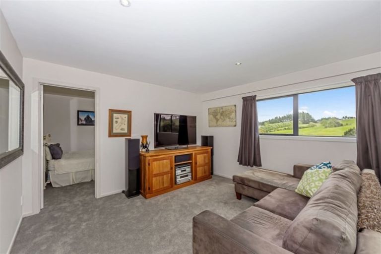 Photo of property in 868 Haruru Road, Wainui, 0873