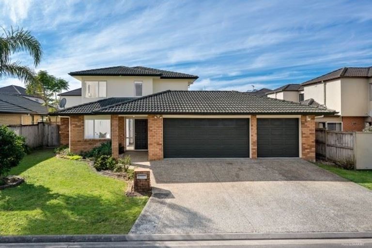 Photo of property in 3 Banshire Close, Flat Bush, Auckland, 2016