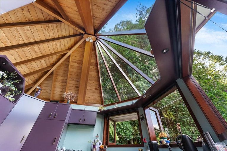 Photo of property in 27a Tane Road, Laingholm, Auckland, 0604