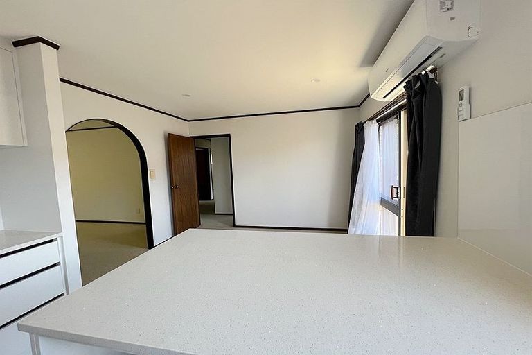 Photo of property in 64b Sunderlands Road, Half Moon Bay, Auckland, 2012