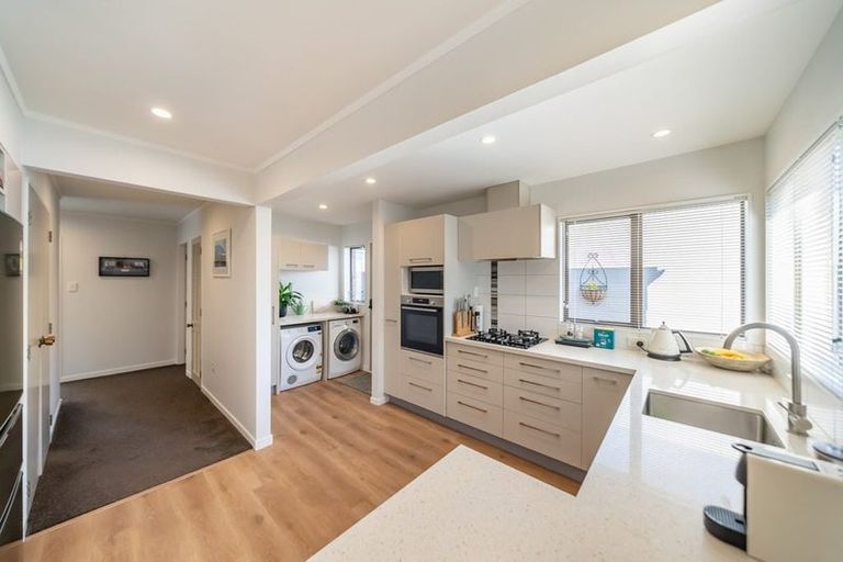 Photo of property in 4/5a Bloomfield Terrace, Hutt Central, Lower Hutt, 5010