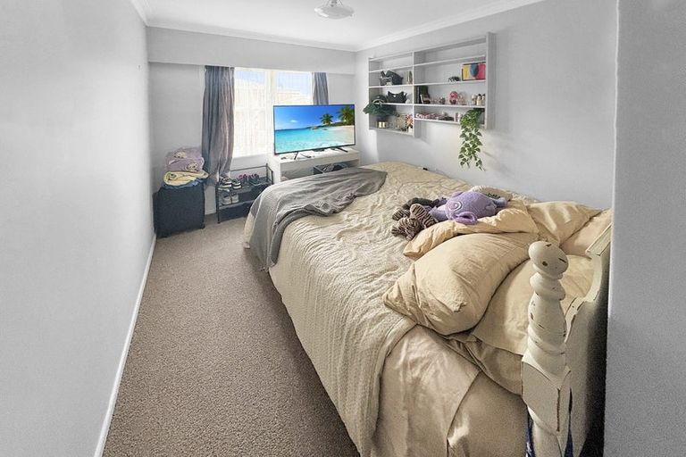 Photo of property in 16 Marlborough Street, Levin, 5510