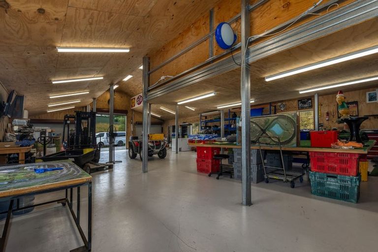 Photo of property in 75b Paremata Haywards Road, Pauatahanui, Porirua, 5381