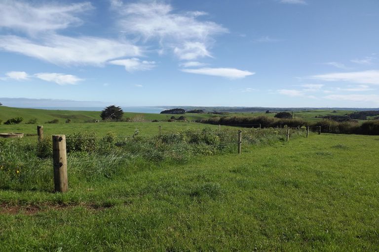 Photo of property in 669b Te Hutewai Road, Raglan, 3296