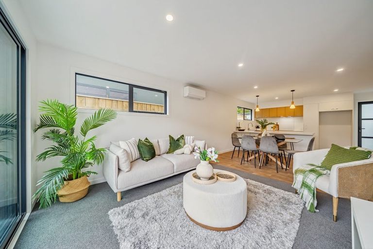 Photo of property in 2/60 Akatarawa Road, Brown Owl, Upper Hutt, 5018