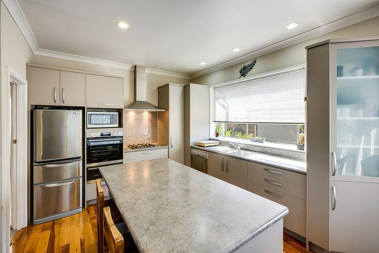 Photo of property in 238c Warwick Road, Mayfair, Hastings, 4122