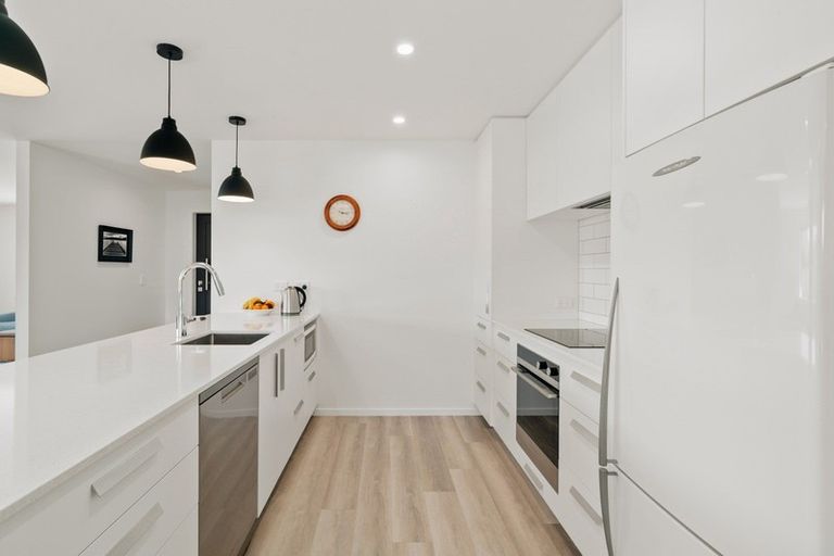 Photo of property in 6 Toru Street, Albert Town, 9305