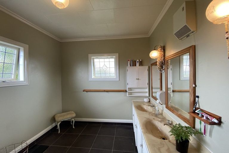 Photo of property in 4 Mouatt Street, Waitara, 4320