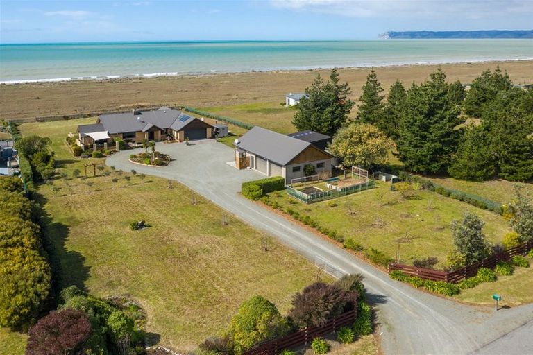 Photo of property in 19 Ocean View Crescent, Rarangi, Blenheim, 7273