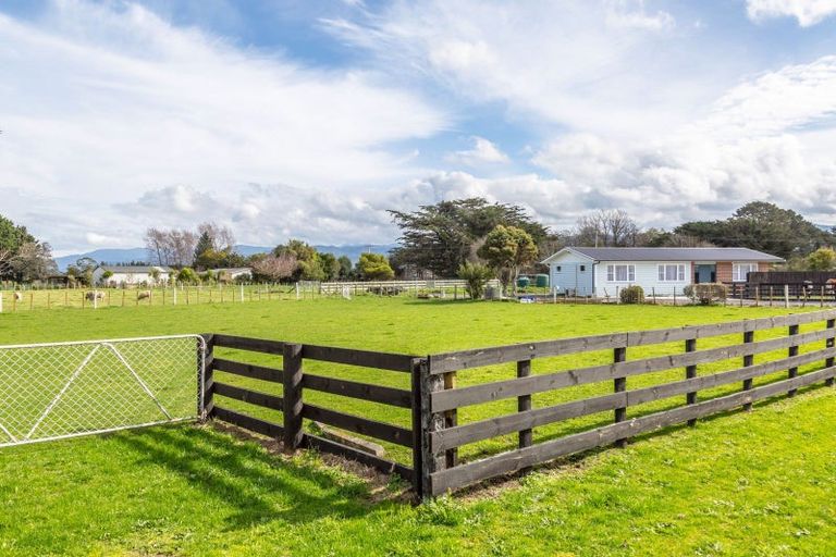 Photo of property in 37 Chester Road, Clareville, Carterton, 5791