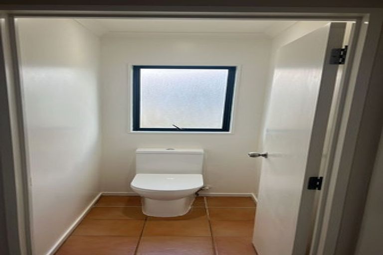 Photo of property in 16 Lamia Place, The Gardens, Auckland, 2105