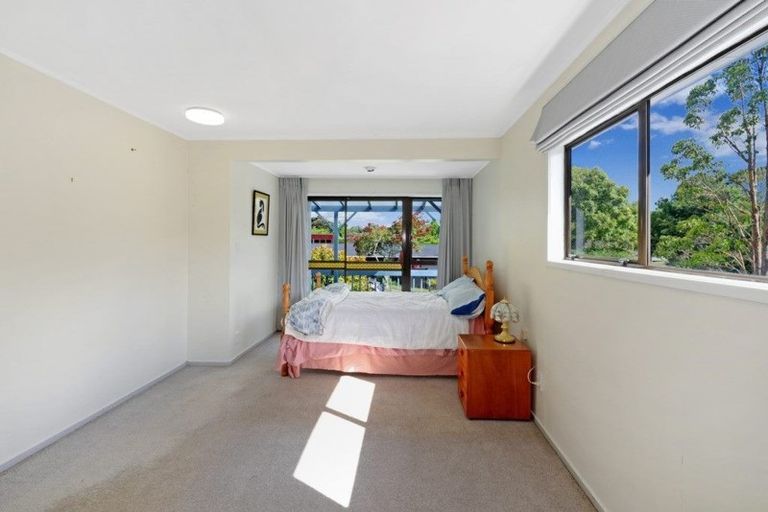 Photo of property in 2 Montclair Rise, Browns Bay, Auckland, 0630