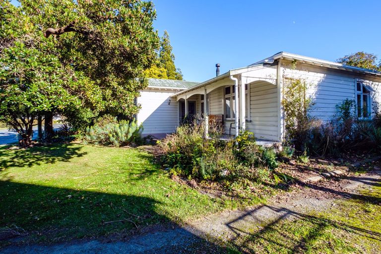 Photo of property in 12 Naylor Street, Waimate, 7924
