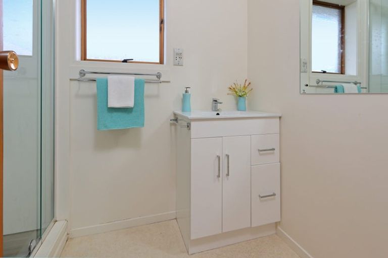 Photo of property in 1/33 Swanson Road, Henderson, Auckland, 0610