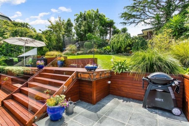 Photo of property in 21 Lagoon Way, West Harbour, Auckland, 0618