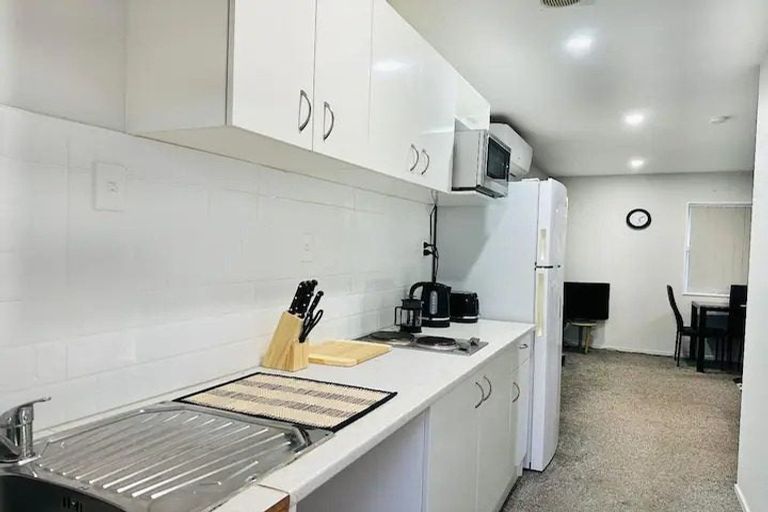 Photo of property in 16 Leith Court, Papatoetoe, Auckland, 2104