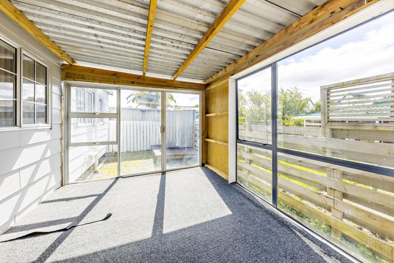 Photo of property in 3/63 Kenderdine Road, Papatoetoe, Auckland, 2025