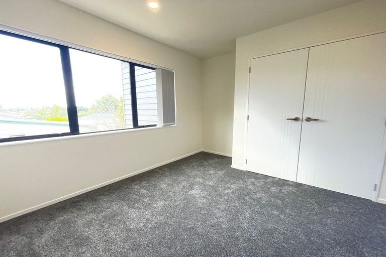 Photo of property in 114c Bruce Mclaren Road, Henderson, Auckland, 0612