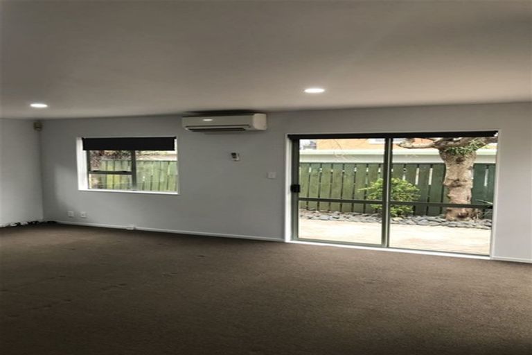 Photo of property in 2 Miles Avenue, Papatoetoe, Auckland, 2025