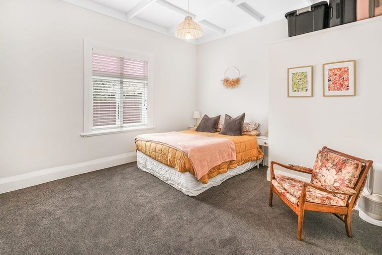 Photo of property in 16 Coates Street, Hamilton East, Hamilton, 3216