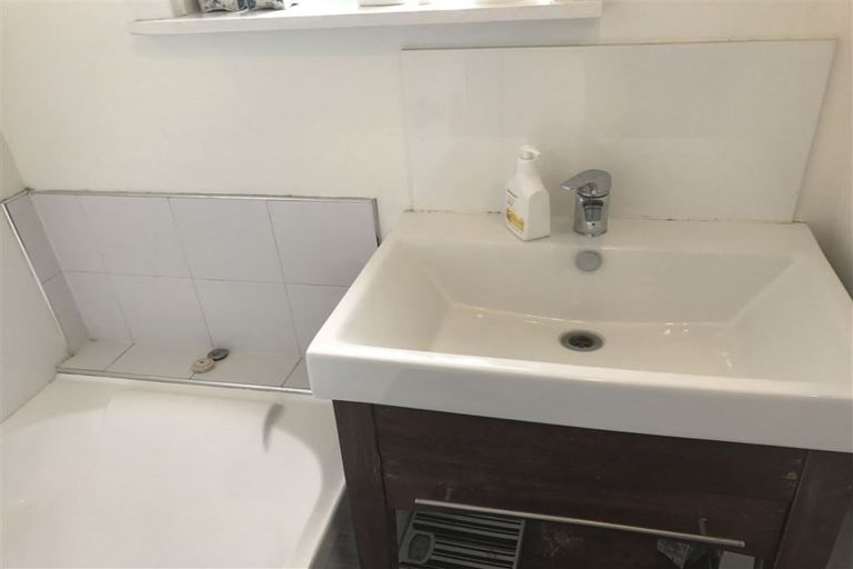 Photo of property in 16 Balgay Street, Upper Riccarton, Christchurch, 8041