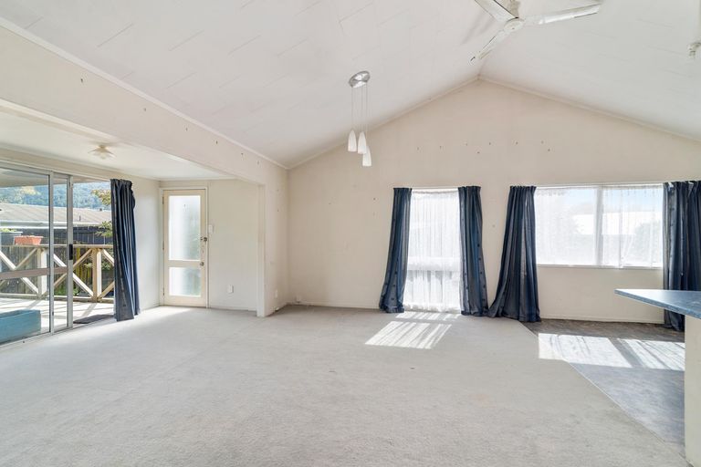 Photo of property in 58 Homedale Street, Pukehangi, Rotorua, 3015