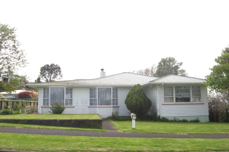 Photo of property in 25 Clearmont Crescent, Blagdon, New Plymouth, 4310