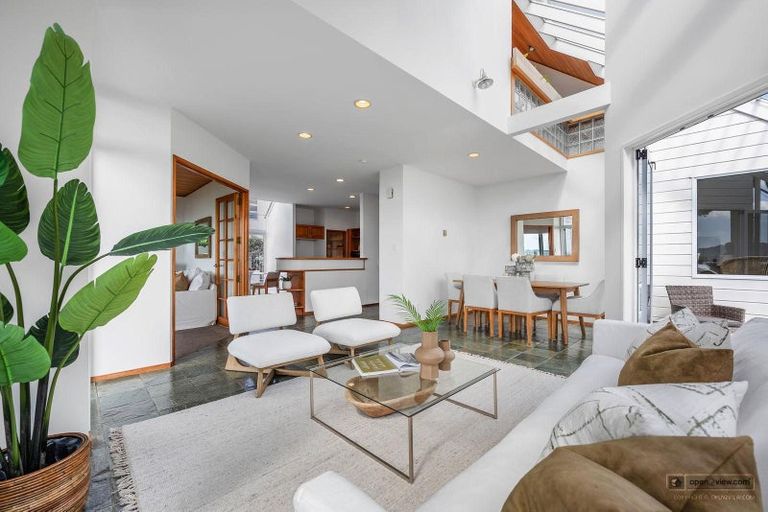 Photo of property in 30 Oxford Terrace, Coromandel, 3506