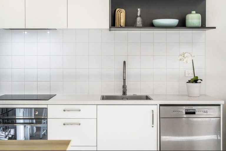 Photo of property in 11/2 Warrant Officer Lane, Hobsonville, Auckland, 0616