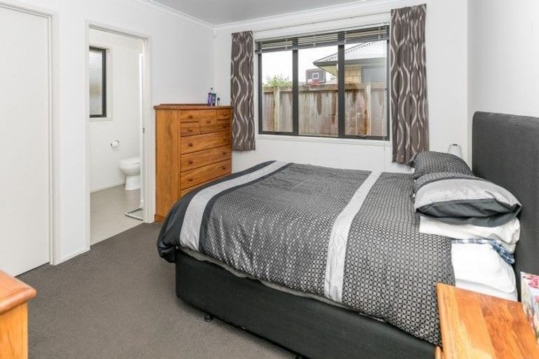 Photo of property in 8 Max Landing, Grandview Heights, Hamilton, 3200