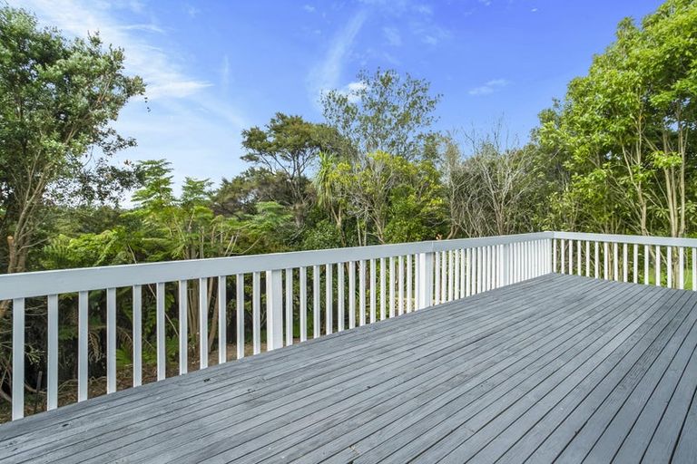 Photo of property in 1/47 West Harbour Drive, West Harbour, Auckland, 0618