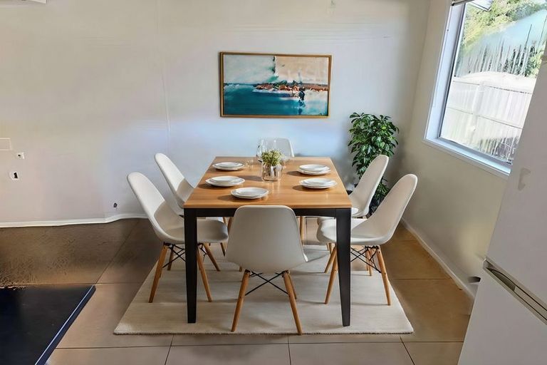 Photo of property in 2/36 Archmillen Avenue, Pakuranga Heights, Auckland, 2010