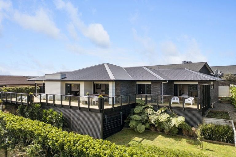 Photo of property in 5a Tupuhi Place, Highlands Park, New Plymouth, 4312