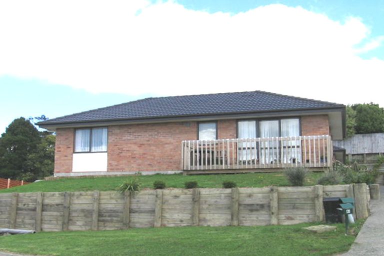 Photo of property in 43 Regents Park Place, Westgate, Auckland, 0614