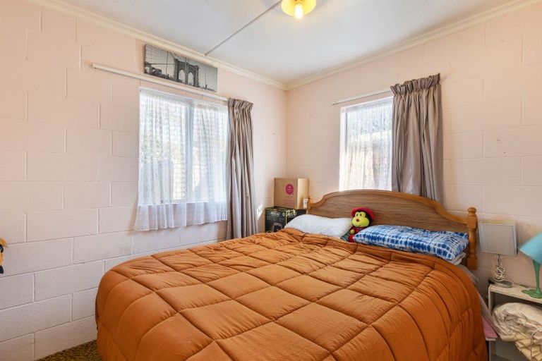 Photo of property in 242c Huatoki Street, Upper Vogeltown, New Plymouth, 4310