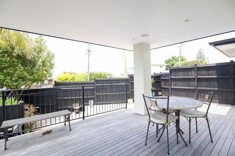 Photo of property in 1/88 Pah Road, Cockle Bay, Auckland, 2014