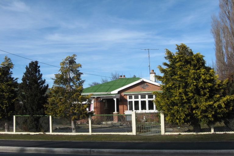 Photo of property in 12 Fraser Avenue, Ranfurly, 9332