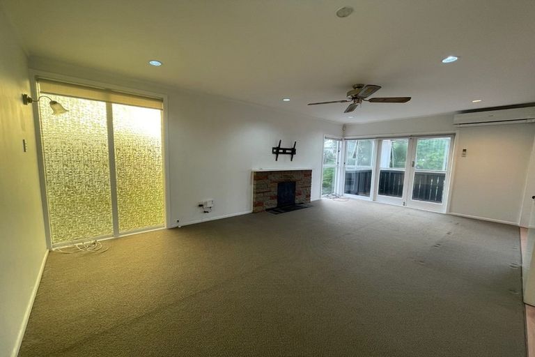 Photo of property in 32 Harwood Road, Mount Wellington, Auckland, 1060