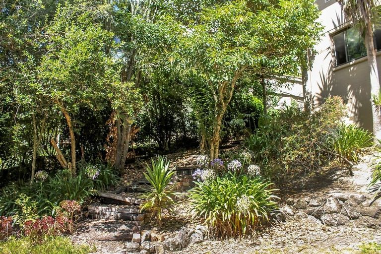Photo of property in 17 Busby Hill, Havelock North, 4130