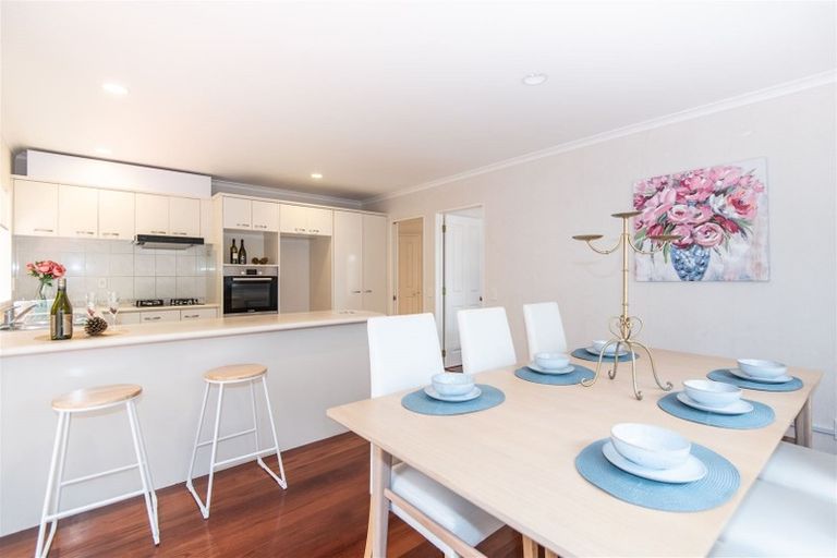 Photo of property in 18 Santa Ana Drive, Dannemora, Auckland, 2016